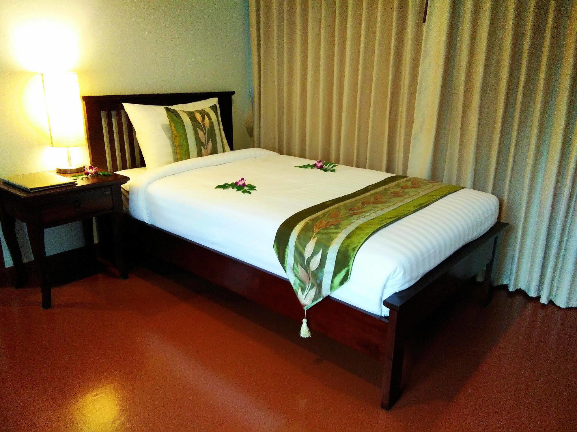 Kaya Mani Thai Villa Resort Choeng Mon Exteriör bild