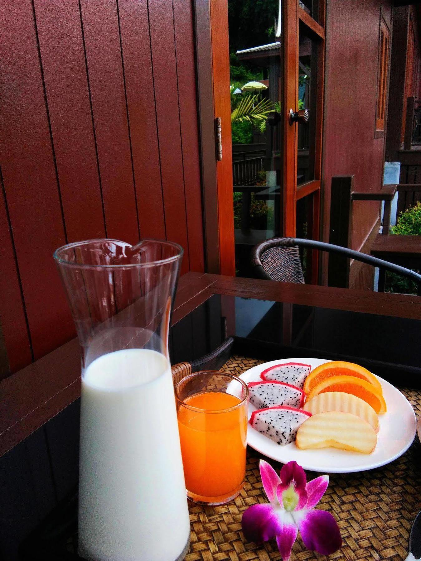 Kaya Mani Thai Villa Resort Choeng Mon Exteriör bild